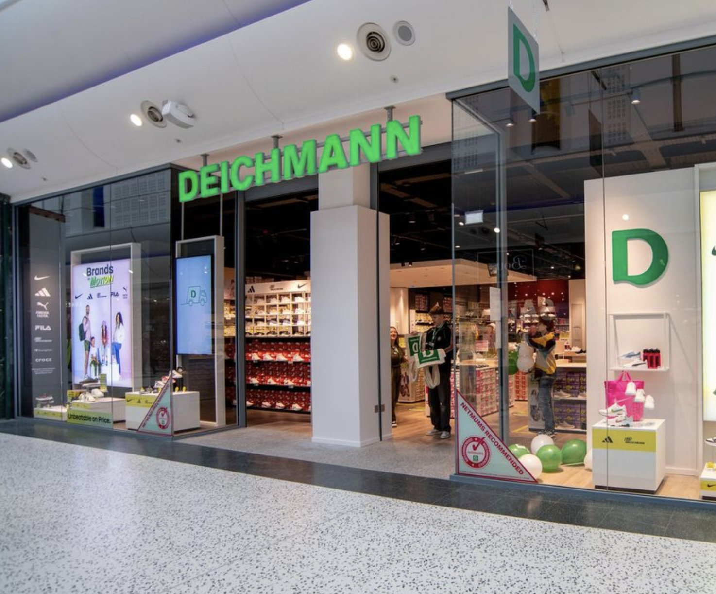 New jobs, retailers and refreshments at White Rose