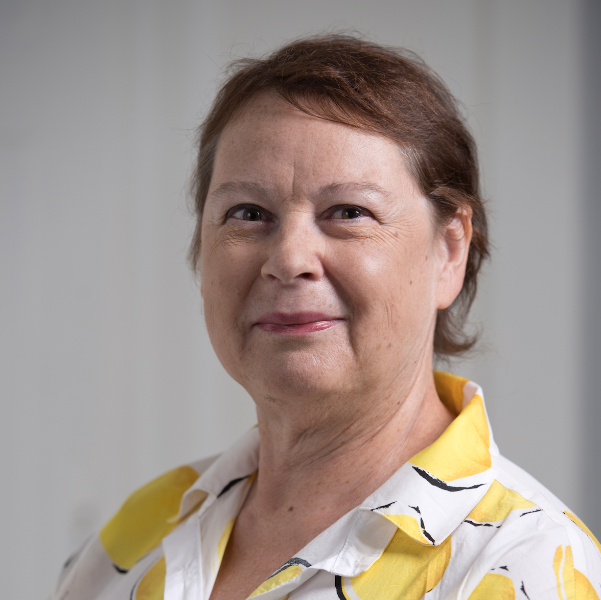 Society of Dyers and Colourists announces Royal School Needlework chief exec as new president