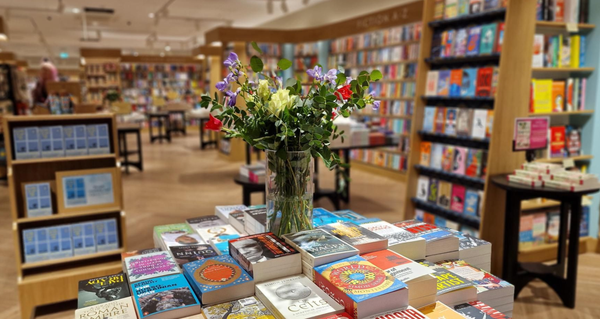 Waterstones to open at White Rose